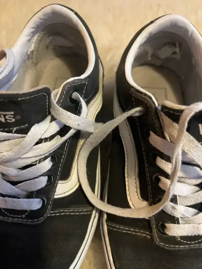 Zapatillas Vans negras casuales usadas - miniatura 5