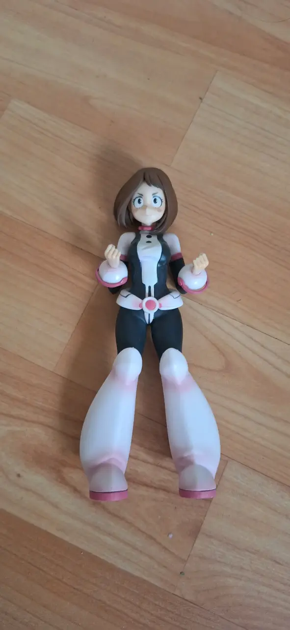 Figura de ochaco uraraka - 1