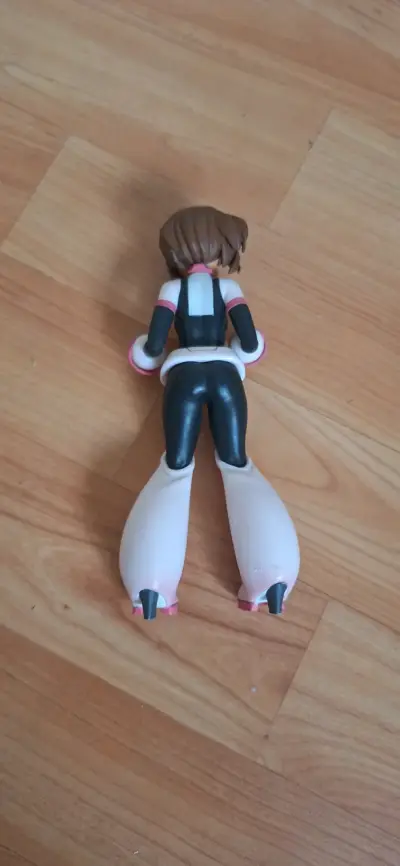 Figura de ochaco uraraka - miniatura 2