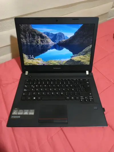 Laptop Lenovo ThinkPad E40 - miniatura 1