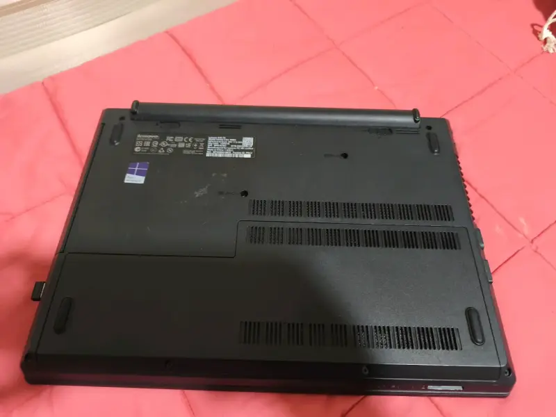 Laptop Lenovo ThinkPad E40 - 4