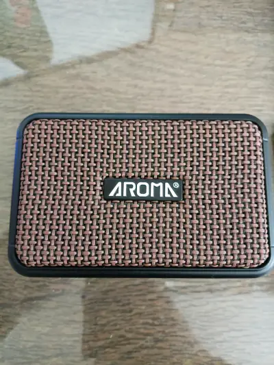 Amplificador para guitarra marca AROMA 5W - miniatura 5