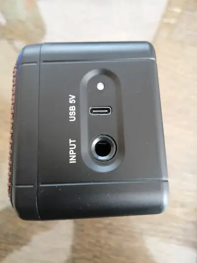 Amplificador para guitarra marca AROMA 5W - miniatura 6