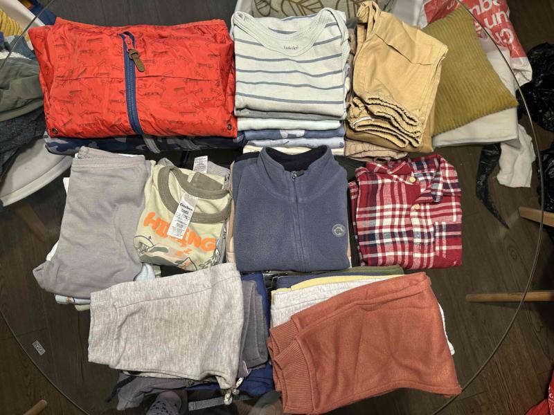 Ropa variada para niños - 1