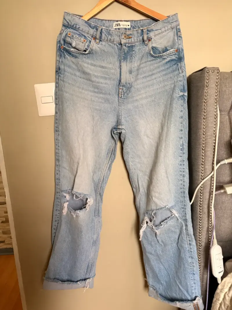 Jeans Zara azul claro
