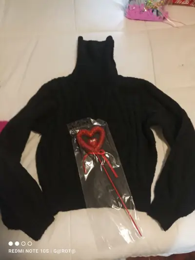 Sweater fucsia cuello alto - miniatura 3