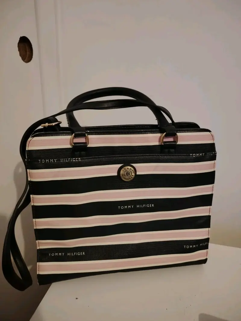 Bolso Tommy Hilfiger rayado