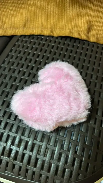 Llavero peludo diseño corazón - miniatura 4
