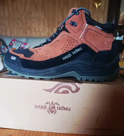 Botas trekking negro y marrón - miniatura 3