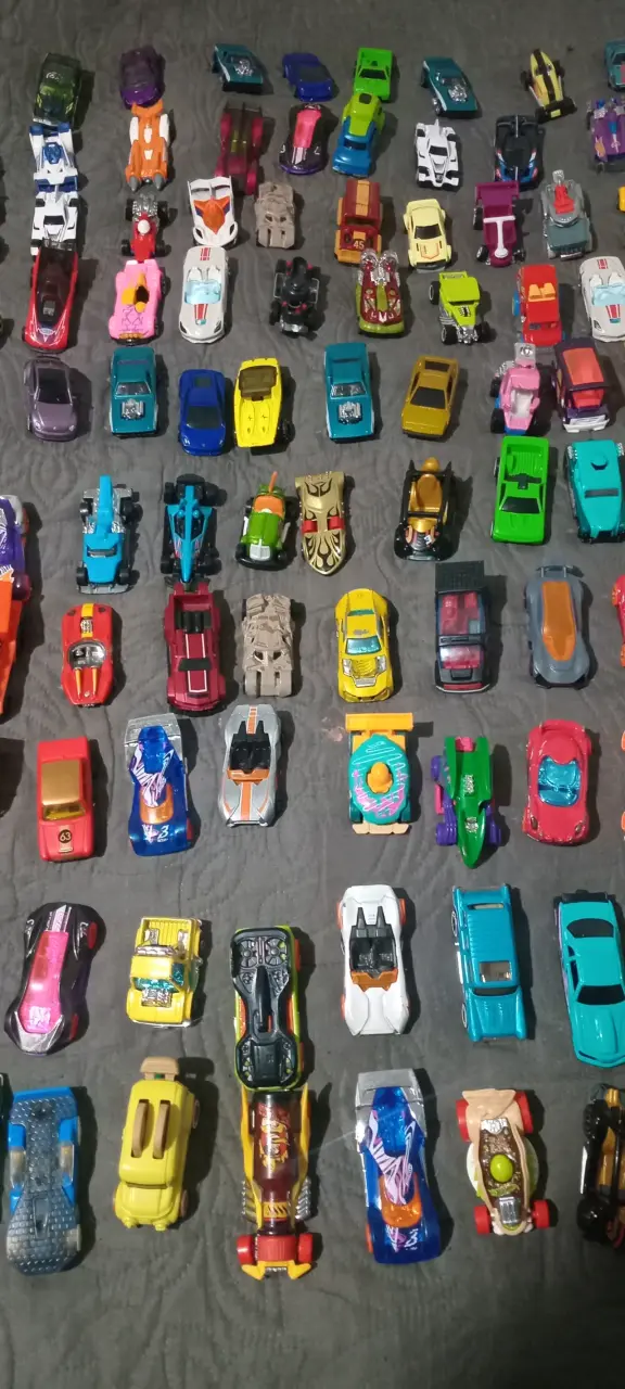 Gran colección de autitos a escala - 3