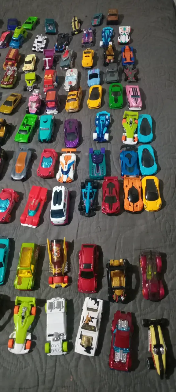 Gran colección de autitos a escala - 4