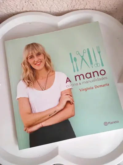 Libro 'A Mano' - Cocina y Manualidades - miniatura 1
