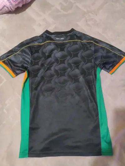 Camiseta deportiva negra Nocta - miniatura 2