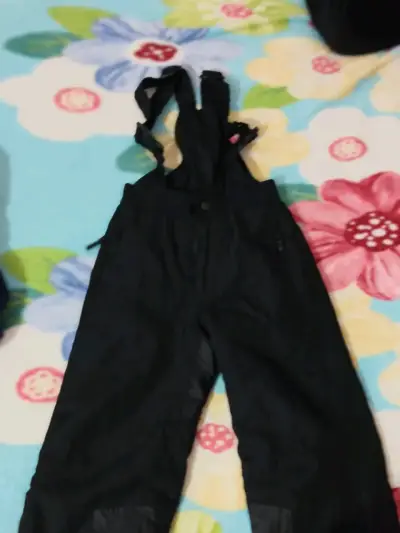Abrigo negro con capucha de piel - miniatura 5