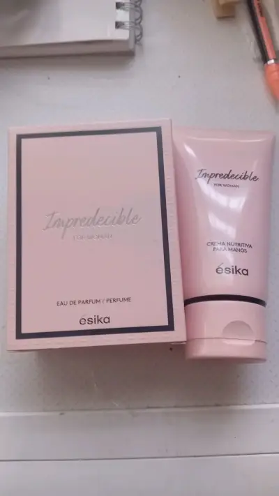 Perfume y crema de mano crema de cuerpo - miniatura 1
