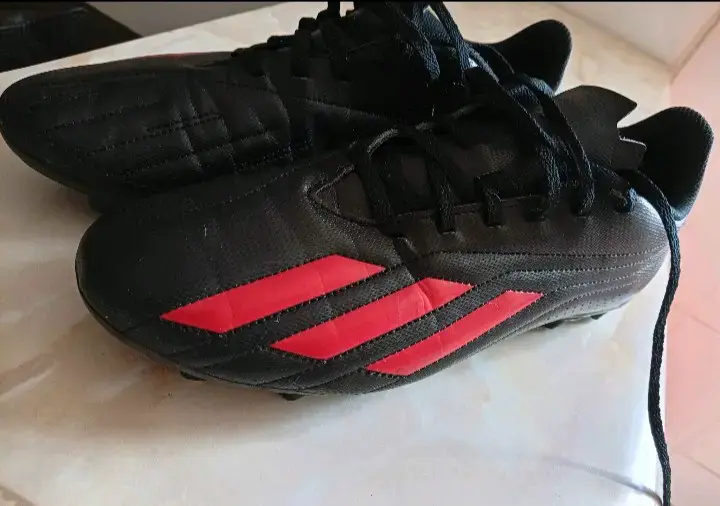 Zapatillas de fútbol Adidas Número 41 - 1