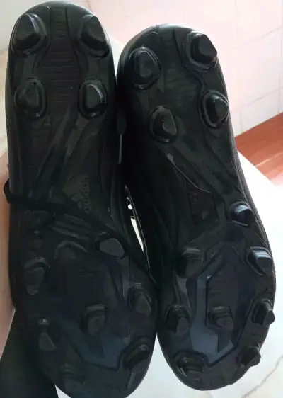 Zapatillas de fútbol Adidas Número 41 - miniatura 3