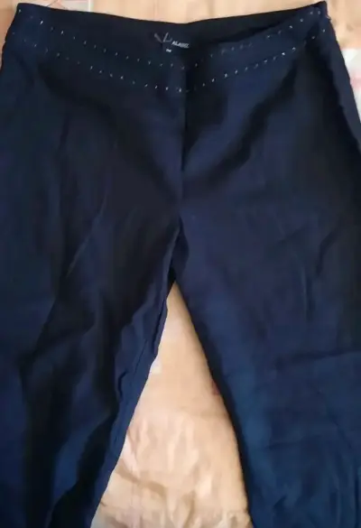 Pantalones negros con brillos - miniatura 2