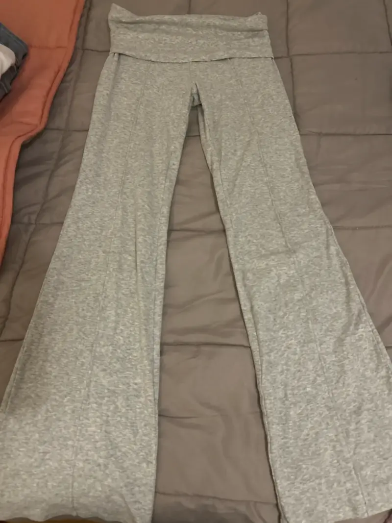 Pantalones deportivos gris claro - 1