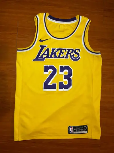 Jersey NBA Los Ángeles Lakers LeBron James 23 - miniatura 1