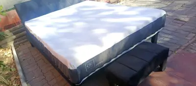 Cama matrimonial con respaldo negro - miniatura 3