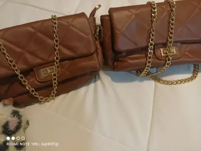 Cartera acolchada marrón - miniatura 2