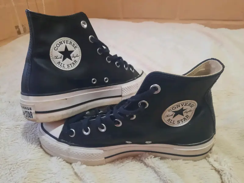 Zapatillas Converse Chuck Taylor negras - 1