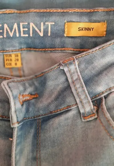 Set Jeans skinny claros Basement - miniatura 4