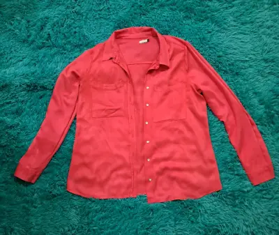 Blusa roja manga larga - miniatura 1