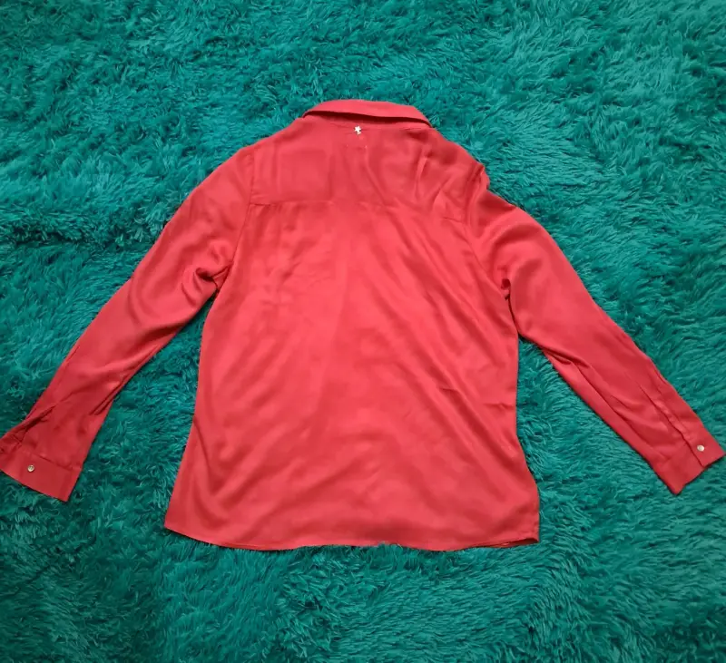Blusa roja manga larga - 2