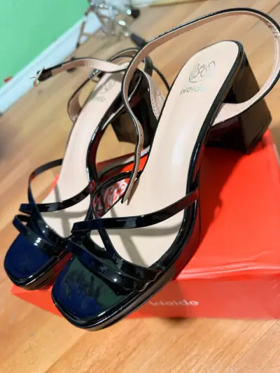Sandalias negras con taco Weide - miniatura 1