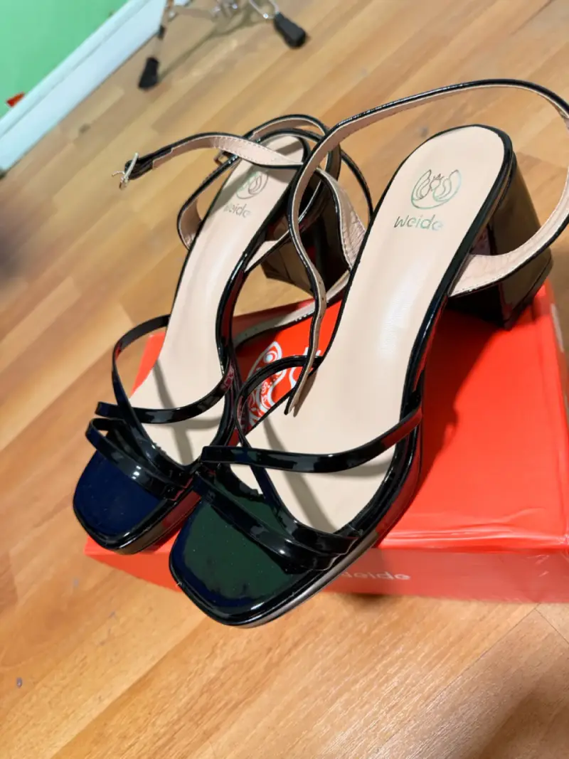Sandalias negras con taco Weide - 6
