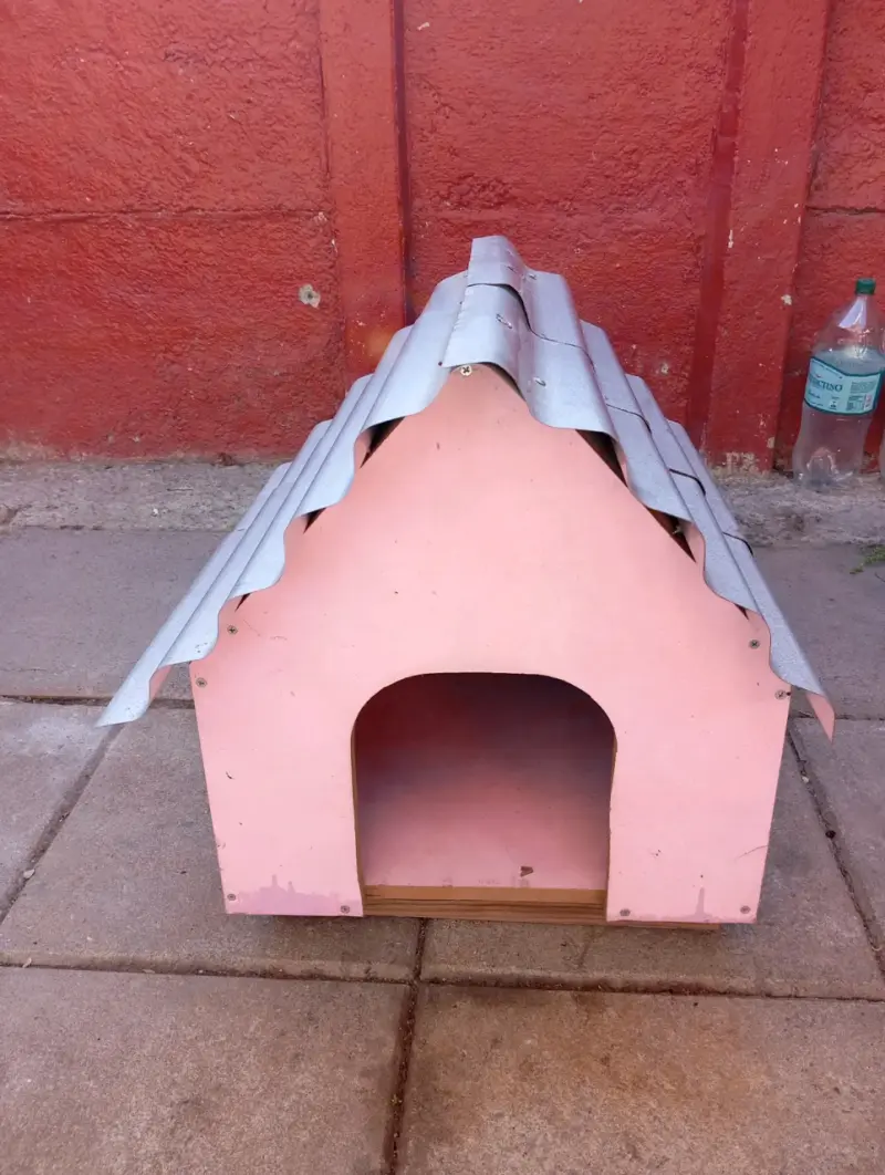 Casa de perro rosa - 1