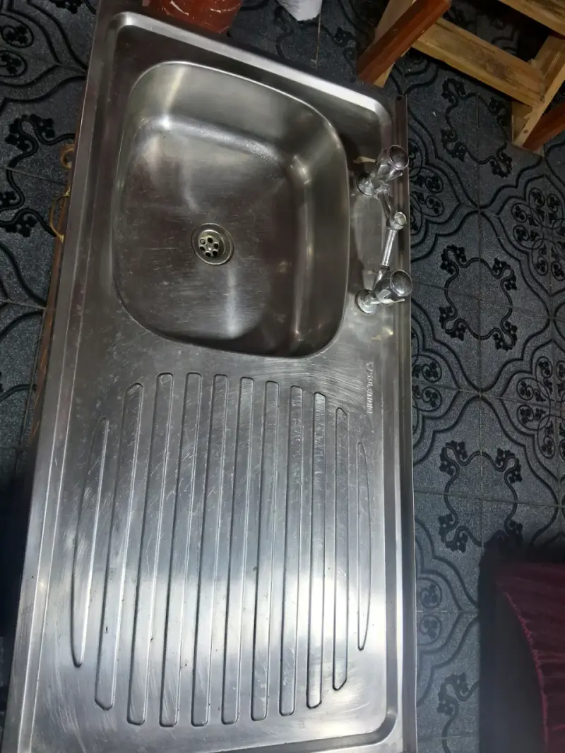 Mueble de cocina con lavaplatos - 2
