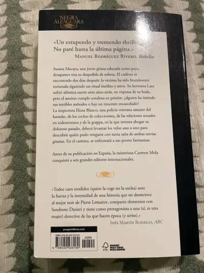Libro 'La novia gitana' Carmen Mola - miniatura 2