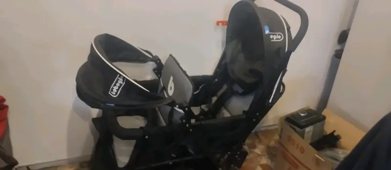 Coche doble negro para bebés - 2
