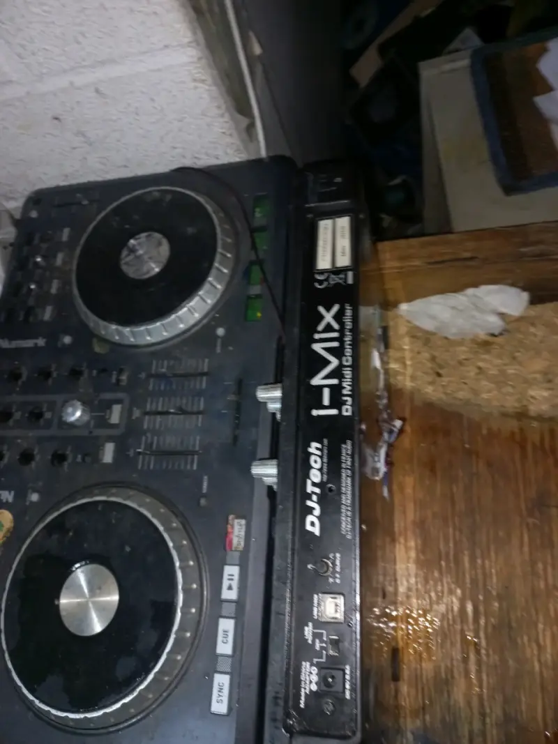 Controlador DJ Numark usado - 3