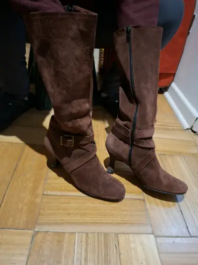 Botas de gamuza marrón - miniatura 2