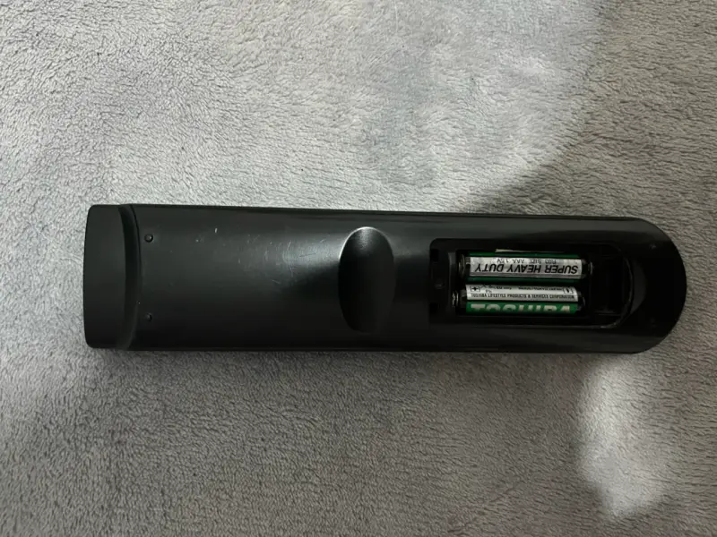 Televisor LED mediano - 3