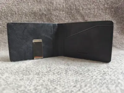 Billetera negra minimalista - miniatura 2