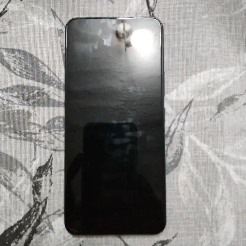 Smartphone color negro VIVO Y03 - 1