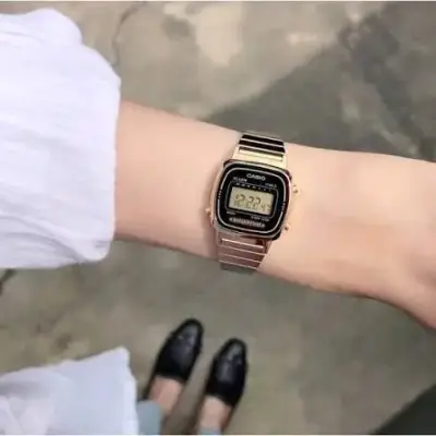 Reloj Casio Vintage Dorado - miniatura 3