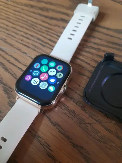 Reloj inteligente banda blanca - miniatura 1