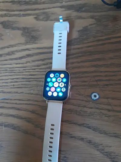 Reloj inteligente banda blanca - miniatura 4