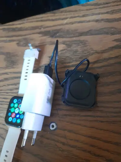 Reloj inteligente banda blanca - miniatura 5
