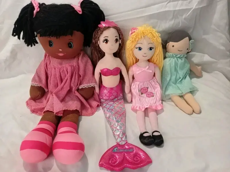 Set de muñecas de tela variadas - 1