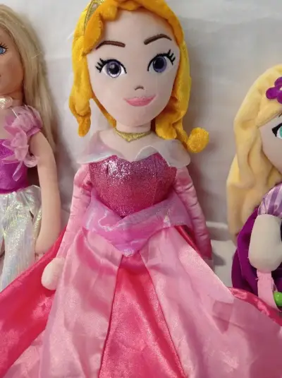 Muñecas de tela princesas - miniatura 4