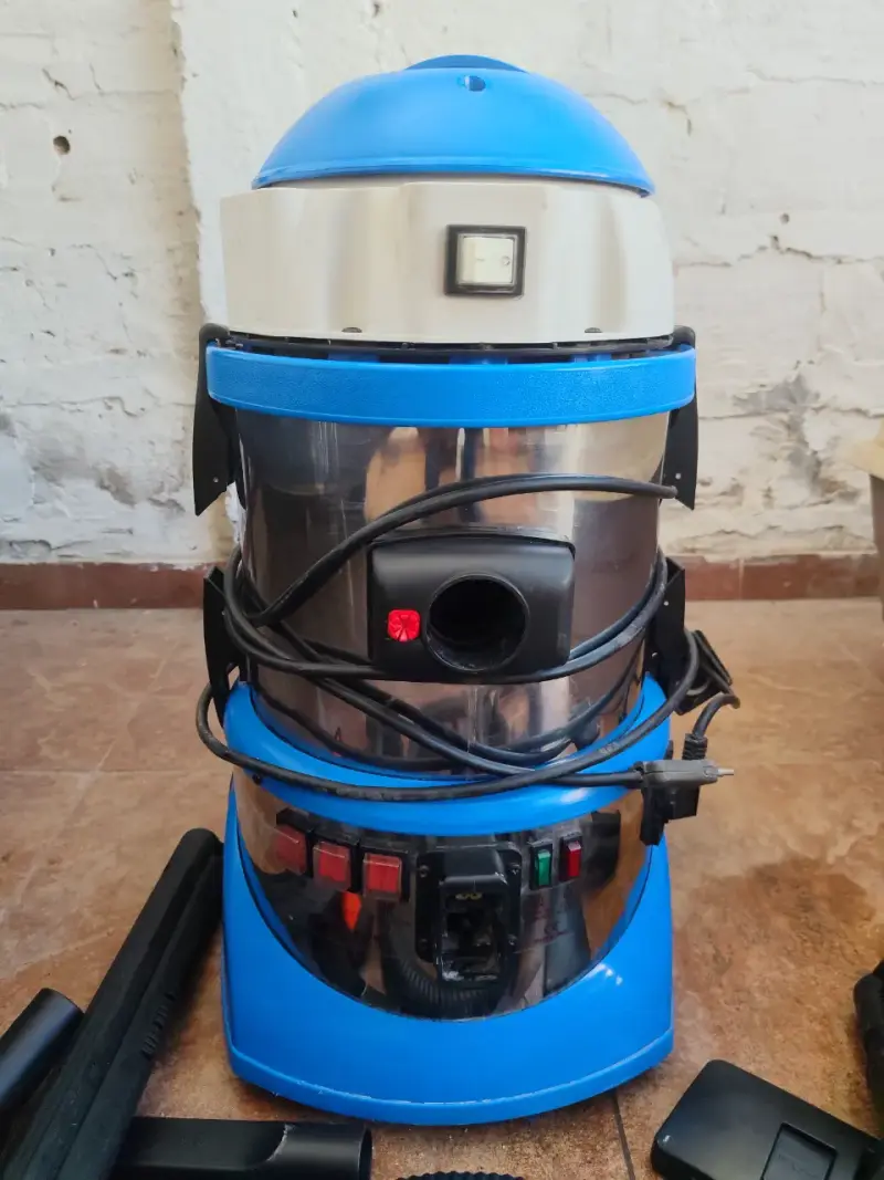 Limpiadora a Vapor y Aspiradora Profesional - 1