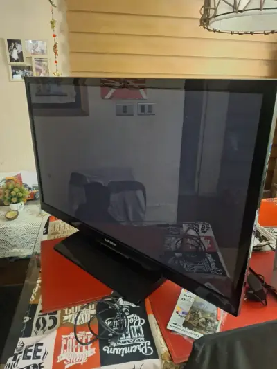 Televisor Samsung 46 pulgadas - miniatura 1