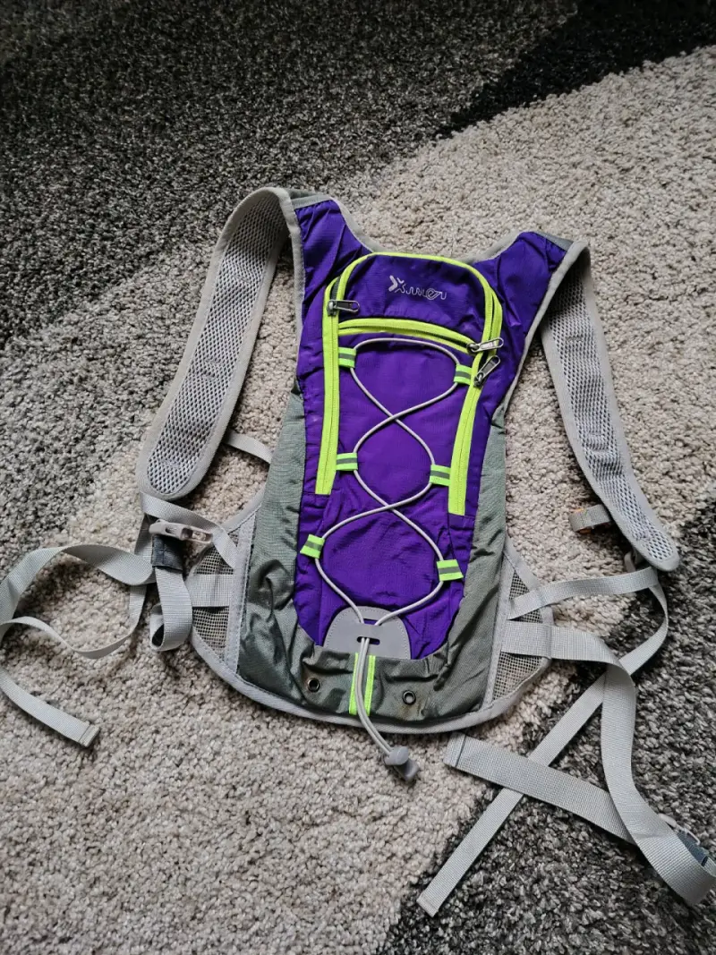 Mochila de hidratación morada - 2